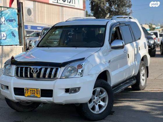 טויוטה לנד קרוזר ארוך 4X4 Luxury אוט' דיזל 8 מק' 3.0 (166 כ''ס) דיזל 2005 למכירה בירושלים