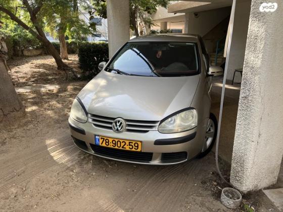 פולקסווגן גולף Trendline אוט' 5 דל' 1.6 (102 כ''ס) בנזין 2006 למכירה בקרית ביאליק