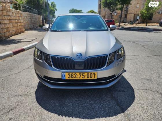 סקודה אוקטביה Exclusive אוט' 1.4 (150 כ"ס) בנזין 2018 למכירה בנצרת