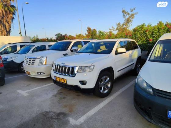 ג'יפ / Jeep גרנד צ'ירוקי 4X4 Laredo אוט' 3.6 (282 כ''ס) בנזין 2011 למכירה בכפר סבא