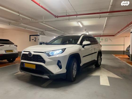 טויוטה RAV4 הייבריד E-xperience הייבריד 5 דל' אוט' 2.5 (178 כ''ס) בנזין 2021 למכירה בתל אביב יפו