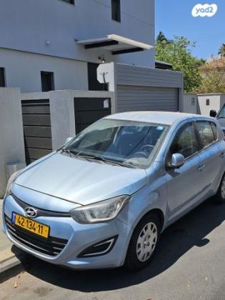 יונדאי i20 Inspire אוט' 1.4 (100 כ"ס) [2009-2015] בנזין 2013 למכירה ברמת השרון