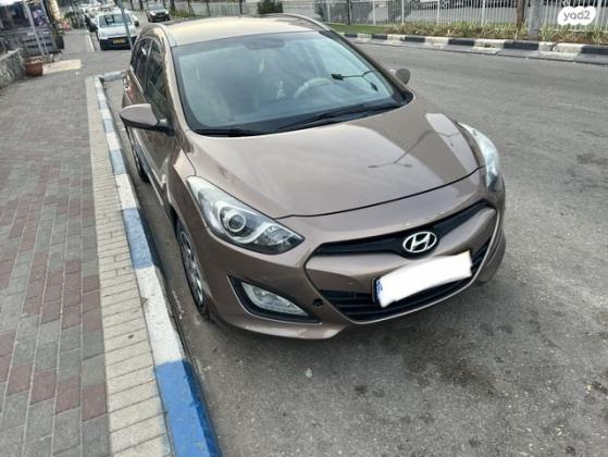 יונדאי i30 Inspire סטיישן אוט' 1.6 (135 כ"ס) בנזין 2012 למכירה במעלה עירון