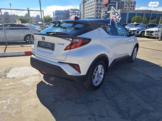 טויוטה C-HR Flame הצ'בק אוט' 1.8 (122 כ''ס) בנזין 2020 למכירה בנתניה