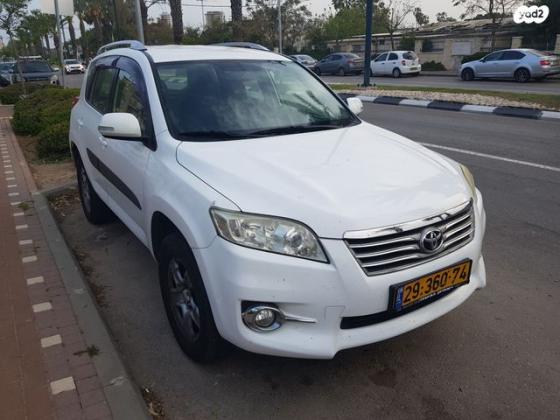 טויוטה RAV4 ארוך 4X4 GLI אוט' 2.0 (158 כ''ס) בנזין 2011 למכירה בלוחמי הגיטאות