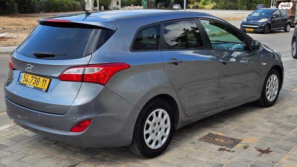 יונדאי i30 Inspire סטיישן אוט' 1.6 (135 כ"ס) בנזין 2014 למכירה בחדרה