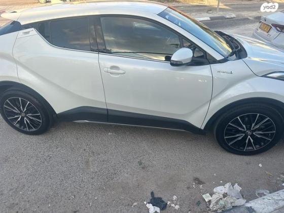 טויוטה C-HR Lounge הייבריד אוט' 1.8 (98 כ''ס) בנזין 2019 למכירה בטירה