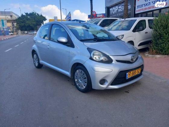 טויוטה אייגו (AYGO) Plus רובוטית 1.0 (69 כ''ס) בנזין 2013 למכירה בראשון לציון