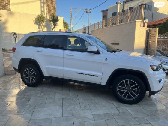 ג'יפ / Jeep גרנד צ'ירוקי 4X4 Laredo אוט' 5 מק' 3.6 (286 כ''ס) בנזין 2019 למכירה בבית ג'ן