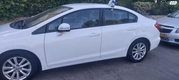 הונדה סיוויק סדאן החדשה Comfort אוט' 1.8 (142 כ''ס) בנזין 2014 למכירה ברעננה