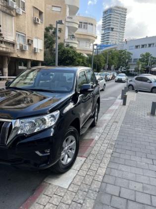 טויוטה לנד קרוזר קצר 4X4 Luxury SWB אוט' 3 דלתות דיזל 2.8 (204 כ''ס) דיזל 2022 למכירה בראשון לציון