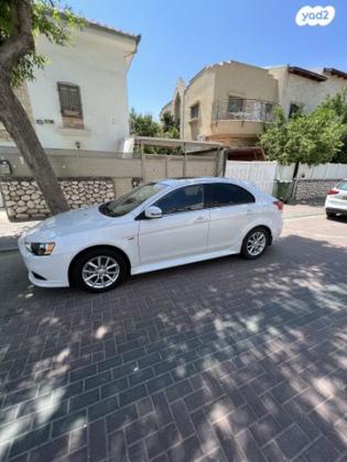 מיצובישי לנסר ספורטבק Sport אוט' 5 דל' 1.8 (140 כ"ס) בנזין 2015 למכירה בראשון לציון