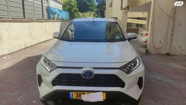 טויוטה RAV4 הייבריד E-volve הייבריד אוט' 2.5 (178 כ''ס) בנזין 2023 למכירה ברחובות