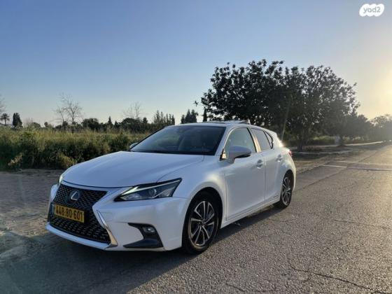 לקסוס CT200H Premium הייבריד אוט' 1.8 (99 כ"ס) בנזין 2018 למכירה במגשימים