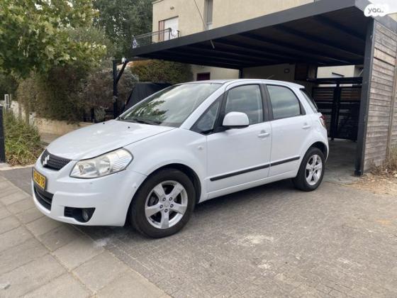 סוזוקי SX4 GLX-HB הצ'בק אוט' 1.6 (119 כ''ס) בנזין 2011 למכירה בקרית אתא