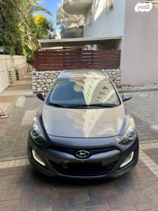 יונדאי i30 Inspire סטיישן אוט' 1.6 (135 כ"ס) בנזין 2014 למכירה בקרית מוצקין