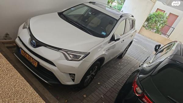 טויוטה RAV4 הייבריד Limited הייבריד אוט' 2.5 (155 כ"ס) בנזין 2018 למכירה בכפר סבא