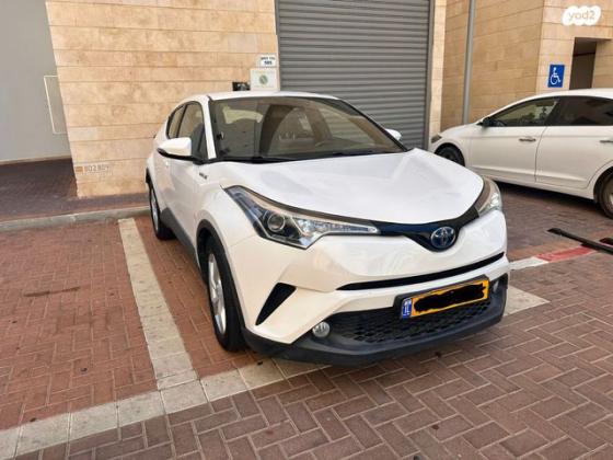 טויוטה C-HR Club הייבריד אוט' 1.8 (98 כ''ס) בנזין 2018 למכירה באשדוד