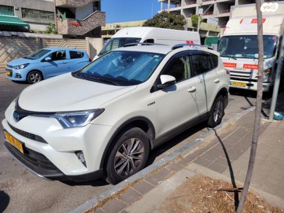 טויוטה RAV4 ארוך Emotion-Q אוט' 2.0 (175 כ''ס) בנזין 2018 למכירה בראשון לציון