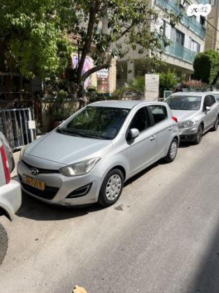 יונדאי i20 Insight ידני 1.2 (85 כ"ס) בנזין 2013 למכירה בתל אביב יפו