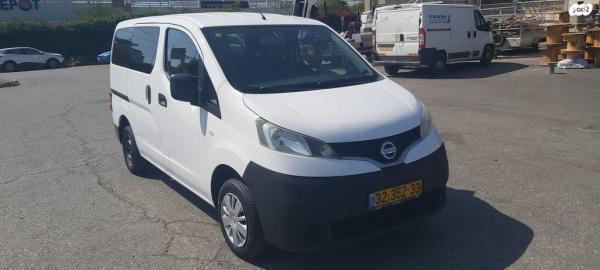 ניסאן NV200 Upper ידני דיזל 7 מק' 1.5 (90 כ''ס) דיזל 2015 למכירה בחולון