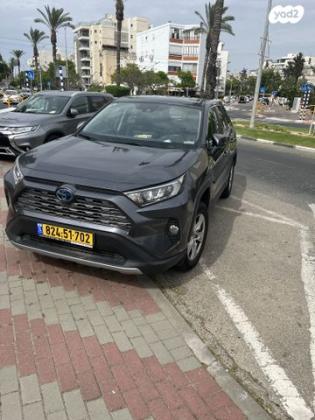 טויוטה RAV4 הייבריד E-xperience הייבריד 5 דל' אוט' 2.5 (178 כ''ס) בנזין 2022 למכירה בקרית מוצקין