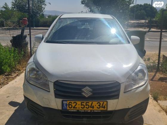 סוזוקי SX4 קרוסאובר GLS ידני 1.6 (118 כ"ס) בנזין 2015 למכירה בכפר סבא