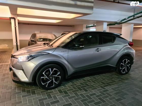 טויוטה C-HR Chic הייבריד אוט' 1.8 (98 כ"ס) בנזין 2019 למכירה בנס ציונה