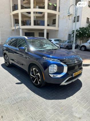 מיצובישי אאוטלנדר 4X4 Luxury אוט' 7 מק' 2.5 (181 כ"ס) בנזין 2022 למכירה בהוד השרון