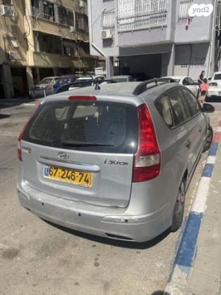 יונדאי i30CW Inspire סטיישן אוט' 1.6 (126 כ''ס) בנזין 2011 למכירה בבת ים