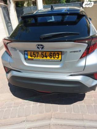 טויוטה C-HR Chic הייבריד אוט' 1.8 (98 כ"ס) בנזין 2023 למכירה בגן יבנה