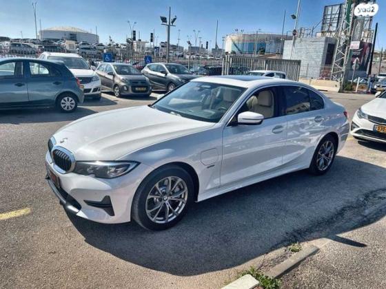 ב.מ.וו סדרה 3 330E Sport הייבריד אוט' 2.0 (184 כ''ס) היברידי חשמל / בנזין 2021 למכירה בתל אביב יפו