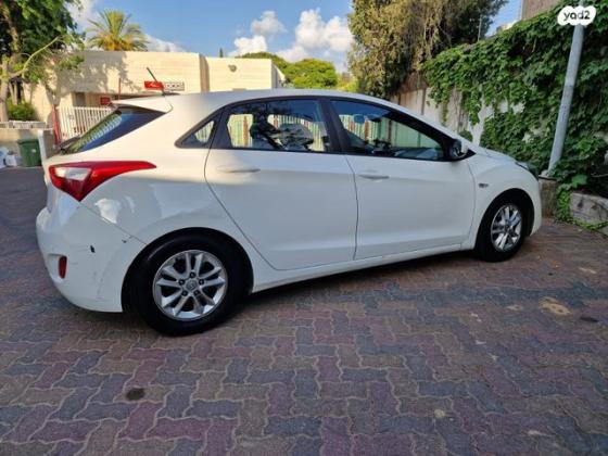 יונדאי i30 Premium אוט' 1.6 (135 כ''ס) בנזין 2013 למכירה ברמת השרון