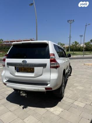 טויוטה לנד קרוזר ארוך 4X4 Luxury אוט' דיזל 7 מק' 3.0 (190 כ''ס) דיזל 2014 למכירה בנתיבות