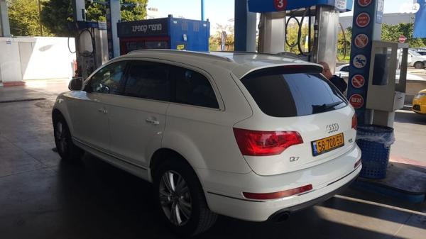 אאודי Q7 4X4 Executive אוט' 7 מק' 3.0 (272 כ''ס) בנזין 2014 למכירה בבאר שבע