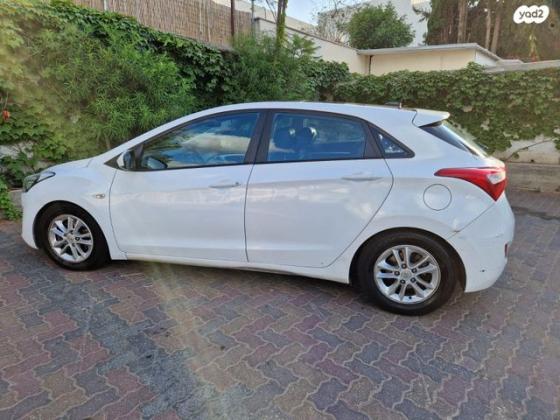 יונדאי i30 Premium אוט' 1.6 (135 כ''ס) בנזין 2013 למכירה ברמת השרון