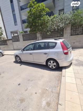 יונדאי i30CW Inspire סטיישן אוט' 1.6 (126 כ''ס) בנזין 2011 למכירה בנתניה