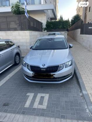 סקודה אוקטביה Exclusive אוט' 2.0 (190 כ''ס) בנזין 2019 למכירה ברחובות