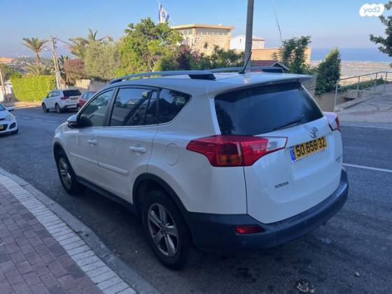 טויוטה RAV4 ארוך 4X4 Premium אוט' 2.0 (151 כ''ס) בנזין 2015 למכירה בזכרון יעקב