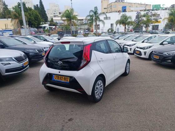 טויוטה אייגו (AYGO) X Tss אוט' 1.0 (72 כ''ס) בנזין 2020 למכירה בראשון לציון