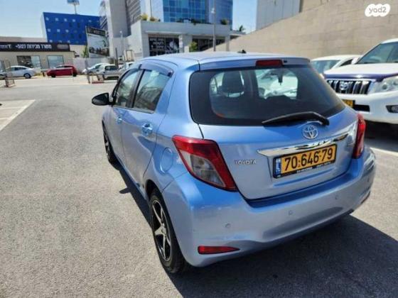 טויוטה יאריס Style אוט' 1.3 (99 כ"ס) בנזין 2012 למכירה בראשון לציון