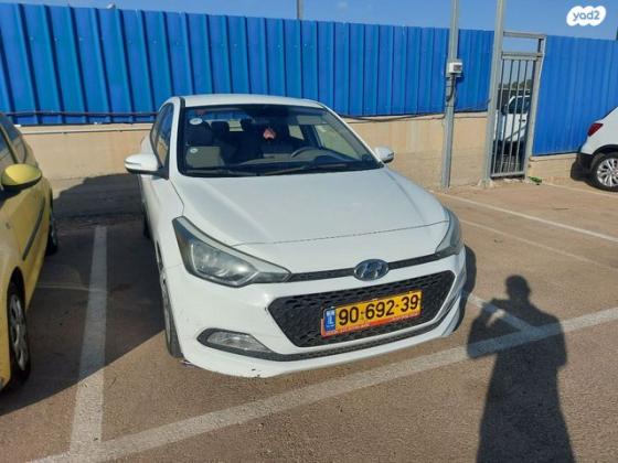 יונדאי i20 Inspire אוט' 1.4 (100 כ''ס) [2015 ואילך] בנזין 2017 למכירה בהרצליה