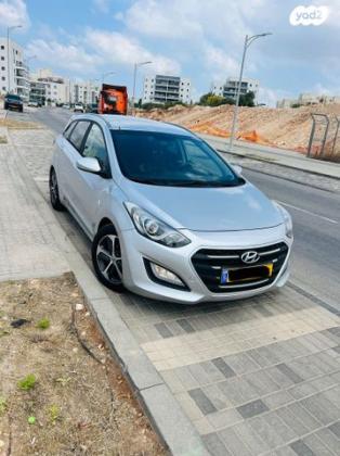 יונדאי i30 Inspire סטיישן אוט' 1.6 (135 כ"ס) בנזין 2016 למכירה בחריש