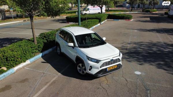 טויוטה RAV4 הייבריד E-xperience הייבריד 5 דל' אוט' 2.5 (178 כ''ס) בנזין 2019 למכירה בכפר סבא