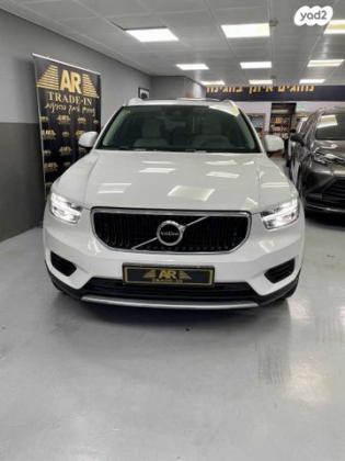 וולוו XC40 T4 Momentum with Leather אוט' 2.0 (190 כ''ס) בנזין 2020 למכירה בראשון לציון