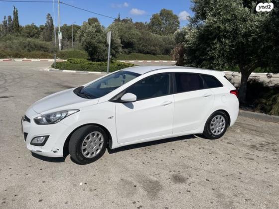 יונדאי i30 Inspire סטיישן אוט' 1.6 (135 כ"ס) בנזין 2013 למכירה בעכו