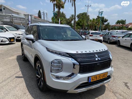 מיצובישי אאוטלנדר Instyle אוט' 7 מק' 2.5 (181 כ"ס) בנזין 2023 למכירה ברמלה