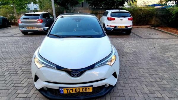 טויוטה C-HR Chic הייבריד אוט' 1.8 (98 כ"ס) בנזין 2018 למכירה בנתניה