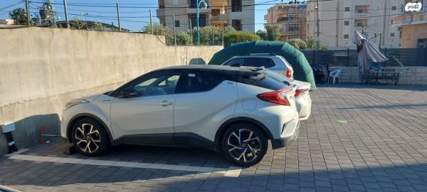 טויוטה C-HR Chic הייבריד אוט' 1.8 (98 כ"ס) בנזין 2017 למכירה בנצרת