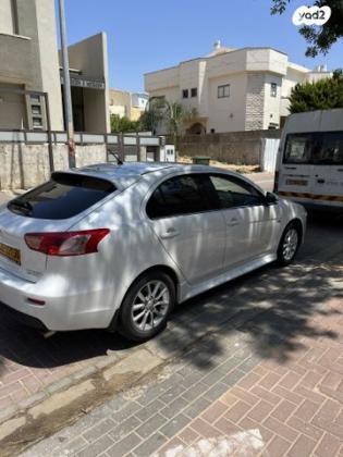 מיצובישי לנסר ספורטבק Sport אוט' 5 דל' 1.8 (140 כ"ס) בנזין 2015 למכירה בראשון לציון